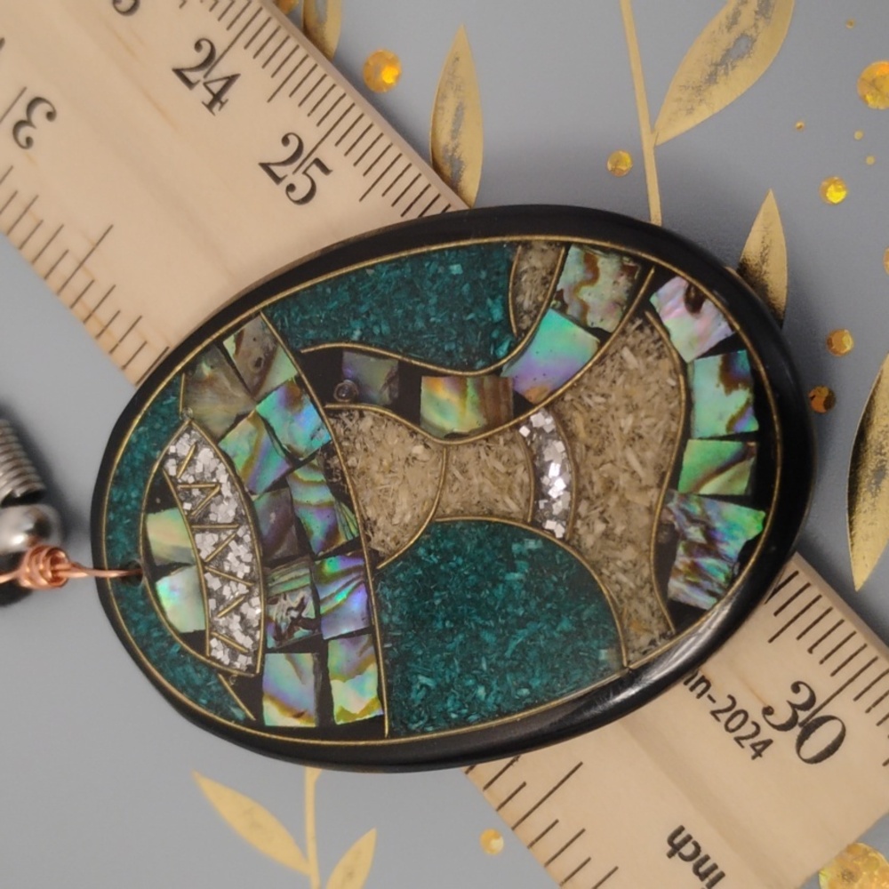 Elegant Abalone Mosaic Pendant Necklace - Picture 8 of 10